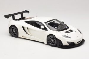 McLaren MP4-12C GT3 Bílý 2013 Minichamps 1:18 151121394 Kov – obrázek 4 z 6