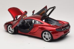 McLaren MP4-12C Červená Metalíza Minichamps 1:18 110133022 Kov – obrázek 5 z 8