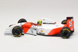 McLaren MP4/8 Ford #8 A. Senna Winner European GP 1993 Minichamps 1:18 540931818 Kov – obrázek 4 z 7