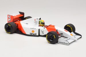 McLaren MP4/8 Ford #8 A. Senna Winner Japanese GP 1993 Minichamps 1:18 540931878 Kov – obrázek 7 z 7