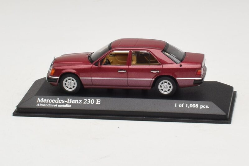 Mercedes 230E W124 Červená Metalíza Minichamps 1:43 400037001 Kov