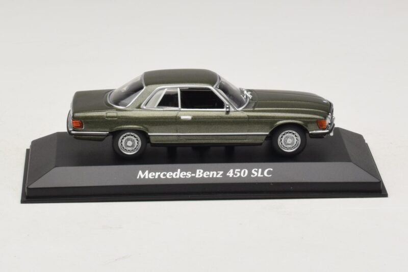 Mercedes 450 SLC C107 Tmavě Zelená Metalíza Maxichamps 1:43 Mercedes 450 SLC C107 Tmavě Zelená Metalíza Maxichamps 1:43 940033420 Kov