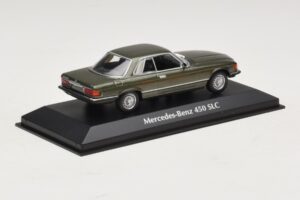 Mercedes 450 SLC C107 Tmavě Zelená Metalíza Maxichamps 1:43 940033420 Kov – obrázek 2 z 4
