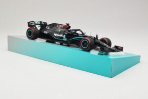 Mercedes AMG Petronas W11 EQ Performance #44 L. Hamilton 91st F1 Win Eifel GP 2020 Minichamps 1:18 113201144 Kov – obrázek 4 z 6