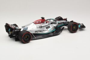 Mercedes AMG Petronas W13 E Performance #63 G. Russell Spanish GP 2022 Minichamps 1:18 110220063 Kov – obrázek 2 z 7