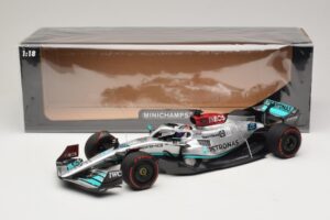 Mercedes AMG Petronas W13 E Performance #63 G. Russell Spanish GP 2022 Minichamps 1:18 110220063 Kov – obrázek 6 z 7