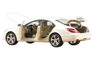 Mercedes CLS C218 Kupé Brilliant White Metallic Norev 1:18 183943 Kov – obrázek 2 z 3