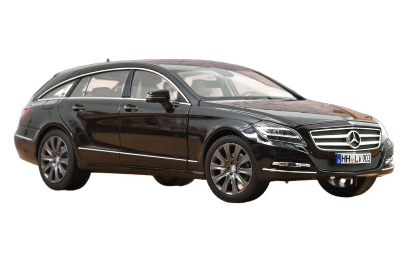 Mercedes CLS Shooting Brake X218 Obsidian Black Metallic Norev 1:18 Mercedes CLS Shooting Brake X218 Obsidian Black Metallic Norev 1:18 183944 Kov