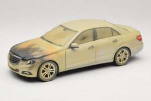 Mercedes E-Class W212 Spálený Dubaj Umělecké Auto Minichamps 1:18 MB008 Kov