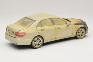 Mercedes E-Class W212 Spálený Dubaj Umělecké Auto Minichamps 1:18 MB008 Kov – obrázek 2 z 6