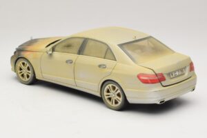 Mercedes E-Class W212 Spálený Dubaj Umělecké Auto Minichamps 1:18 MB008 Kov – obrázek 5 z 6