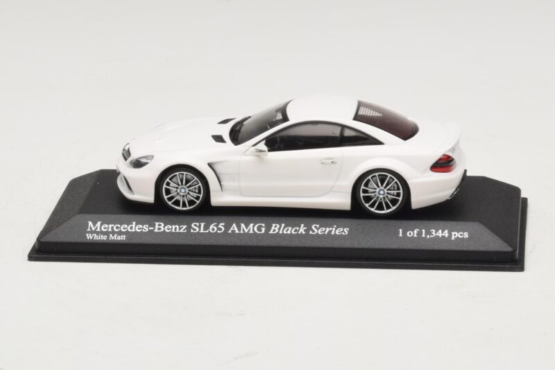 Mercedes SL65 AMG R230 Black Series Matná Bílá Minichamps 1:43 400038222 Kov