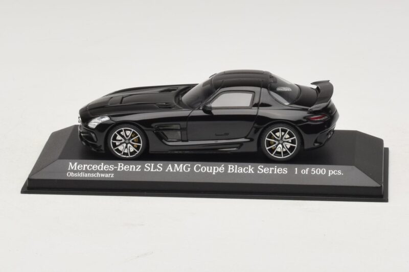 Mercedes SLS AMG C197 Black Series Černá Metalíza Minichamps 1:43 Mercedes SLS AMG C197 Black Series Černá Metalíza Minichamps 1:43 437033020 Kov