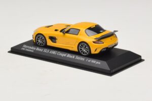 Mercedes SLS AMG C197 Black Series Zlatá Minichamps 1:43 437033022 Kov – obrázek 3 z 4