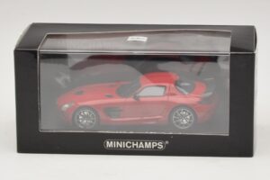 Mercedes SLS AMG C197 Black Series Červený Minichamps 1:43 437033021 Kov – obrázek 4 z 4
