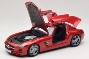 Mercedes SLS AMG C197 Červená Metalíza Minichamps 1:18 100039020 Kov – obrázek 2 z 8