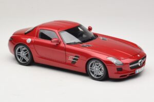Mercedes SLS AMG C197 Červená Metalíza Minichamps 1:18 100039020 Kov – obrázek 6 z 8