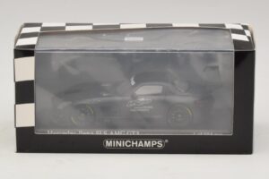 Mercedes SLS AMG GT3 45 Years of Driving Performance Černý Minichamps 1:43 410133200 Kov – obrázek 4 z 4