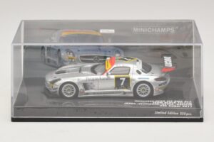 Mercedes SLS AMG GT3 #7 Black Falcon Jager / Seyffarth 24 Hours of Dubai 2011 Minichamps 1:43 437110307 Kov – obrázek 4 z 5
