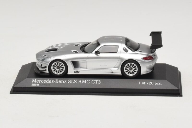 Mercedes SLS AMG GT3 Stříbrná Minichamps 1:43 410113202 Kov