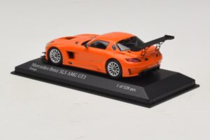 Mercedes SLS AMG GT3 Street Orange Minichamps 1:43 410113204 Kov – obrázek 3 z 4