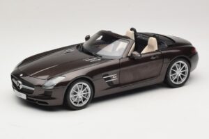 Mercedes SLS AMG Sepang Brown Minichamps 1:18 B66960080 Kov