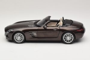 Mercedes SLS AMG Sepang Brown Minichamps 1:18 B66960080 Kov – obrázek 5 z 9