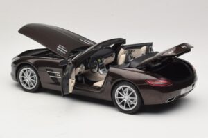 Mercedes SLS AMG Sepang Brown Minichamps 1:18 B66960080 Kov – obrázek 6 z 9