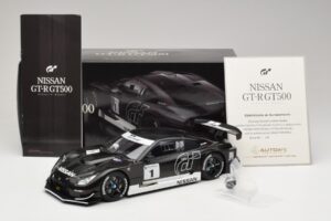 Nissan GT-R R35 Stealth Model Gran Turismo 5 AUTOart 1:18 81041 Kov – obrázek 8 z 9