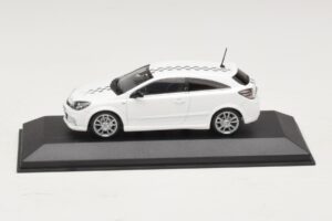 Opel Astra H OPC Nurburgring Edition Bílý Minichamps 1:43 ASTRA005 Kov