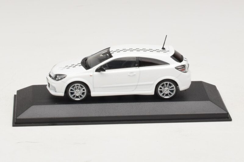 Opel Astra H OPC Nurburgring Edition Bílý Minichamps 1:43 ASTRA005 Kov