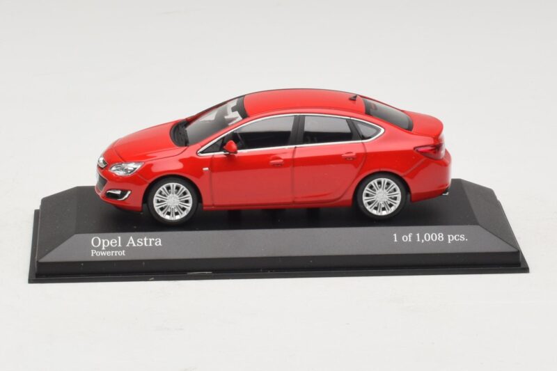 Opel Astra J Červený Minichamps 1:43 Opel Astra J Červený Minichamps 1:43 410042001 Kov