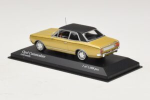 Opel Commodore A Zlatá Metalíza Minichamps 1:43 430046165 Kov – obrázek 3 z 4