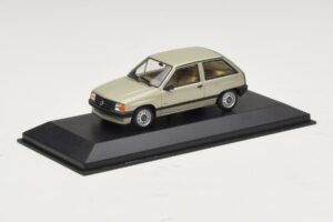 Opel Corsa A Světle Zelený Metalický Minichamps 1:43 CORSA001 Kov – obrázek 2 z 4