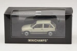 Opel Corsa A Světle Zelený Metalický Minichamps 1:43 CORSA001 Kov – obrázek 4 z 4
