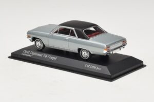 Opel Diplomat A V8 Coupe Stříbrný Minichamps 1:43 400048020 Kov – obrázek 3 z 4
