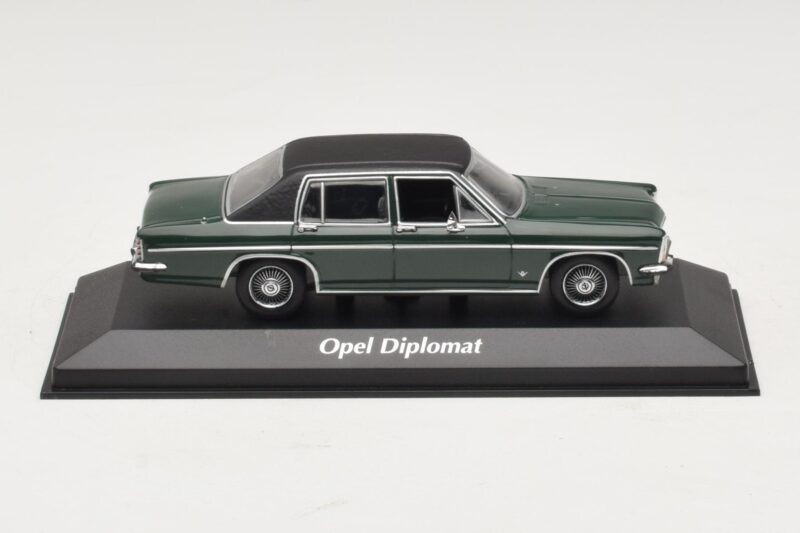 Opel Diplomat B Tmavě Zelený Maxichamps 1:43 940046070 Kov