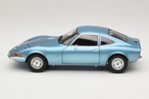 Opel GT Blue Metallic Minichamps 1:18 180049030 Kov – obrázek 4 z 8