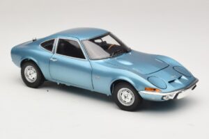 Opel GT Blue Metallic Minichamps 1:18 180049030 Kov – obrázek 6 z 8