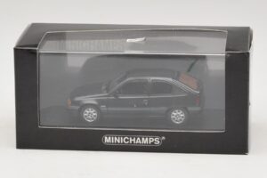 Opel Kadett E Black Metallic Minichamps 1:43 400045901 Kov – obrázek 4 z 4