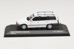 Opel Kadett E Caravan Bílý Minichamps 1:43 400045911 Kov