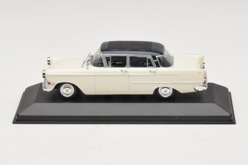Opel Kapitan A Bílý Minichamps 1:43 400048000 Kov