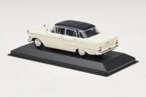 Opel Kapitan A Bílý Minichamps 1:43 400048000 Kov – obrázek 3 z 4