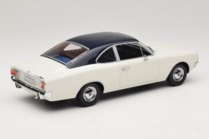 Opel Rekord C Kupé Bílá Modrá Minichamps 1:18 107047021 Pryskyřice – obrázek 2 z 6
