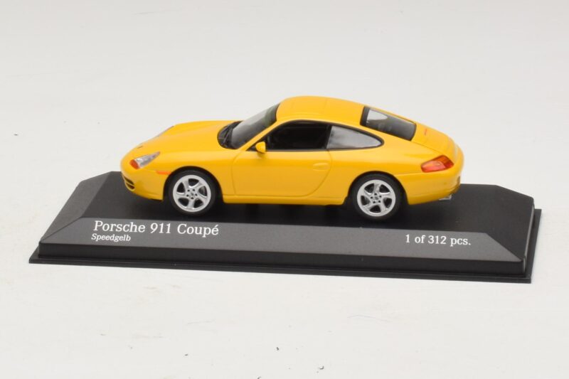 Porsche 911 991 Carrera Žlutý Minichamps 1:43 Porsche 911 991 Carrera Žlutý Minichamps 1:43 410060221 Kov