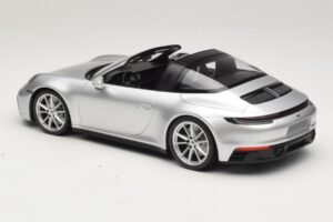 Porsche 911 992 Targa 4 GTS Stříbrný Minichamps 1:18 WAP0211460RTRG Kov – obrázek 5 z 6