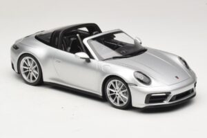 Porsche 911 992 Targa 4 GTS Stříbrný Minichamps 1:18 WAP0211460RTRG Kov – obrázek 4 z 6