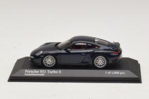 Porsche 911 996 Modrá Metalíza Minichamps 1:43 400061180 Kov