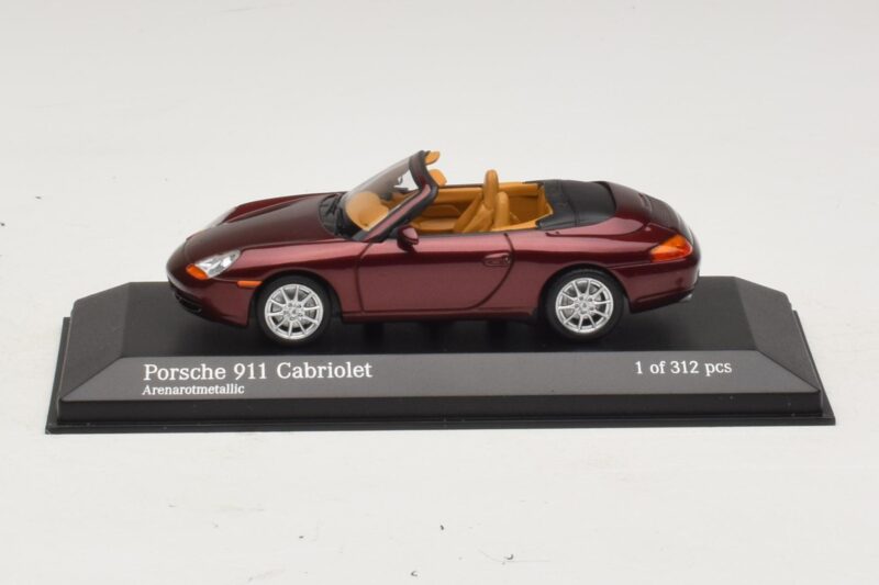 Porsche 911 996 Kabriolet Červená Metalíza Minichamps 1:43 Porsche 911 996 Kabriolet Červená Metalíza Minichamps 1:43 400061092 Kov