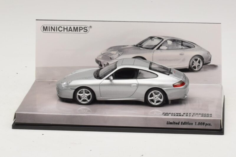Porsche 911 996 Carrera 40. Výročí Stříbrný Minichamps 1:43 Porsche 911 996 Carrera 40. Výročí Stříbrný Minichamps 1:43 436061070 Kov